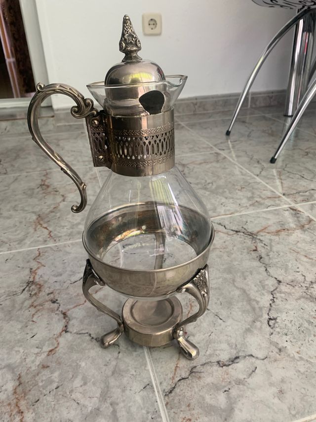 Caraffa riscaldante e decorativa