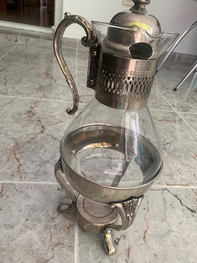 Caraffa riscaldante e decorativa