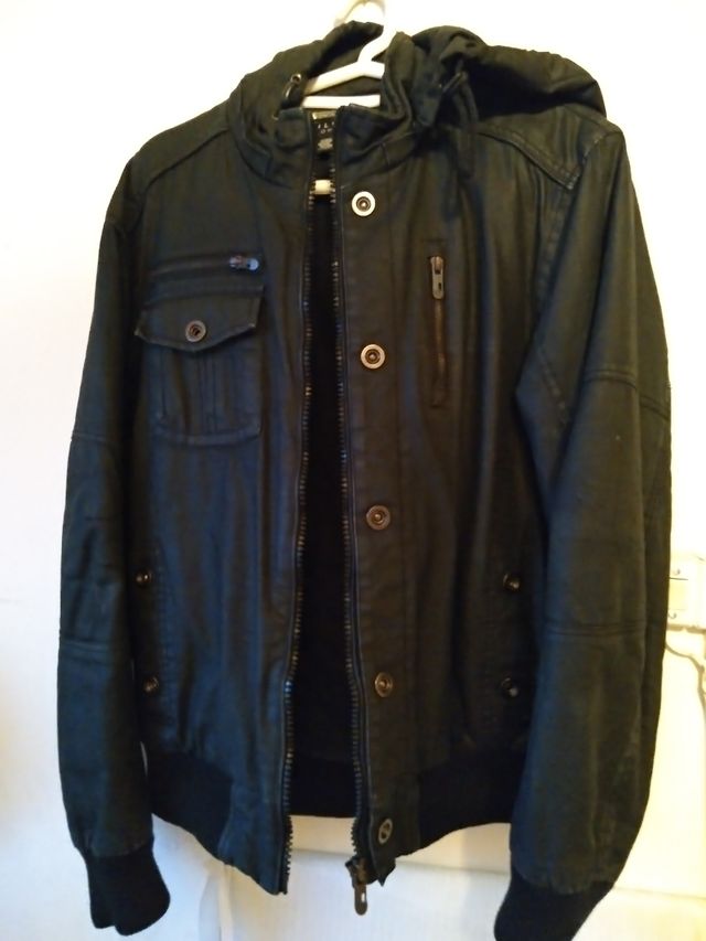 cazadora negra de chico invierno