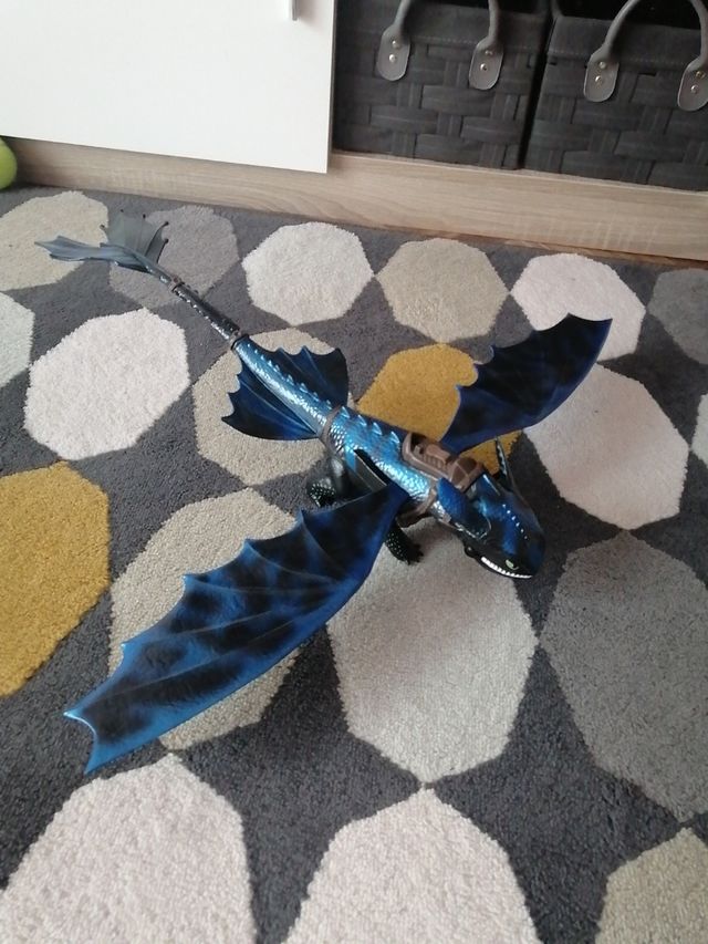 Dragón Furia Noctura