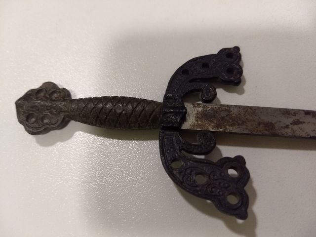 Precioso Abrecartas antiguo.