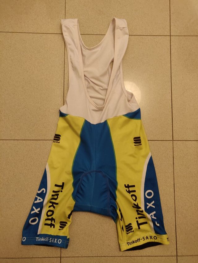 Tinkoff Saxo equipacion de ciclismo como nuevo
