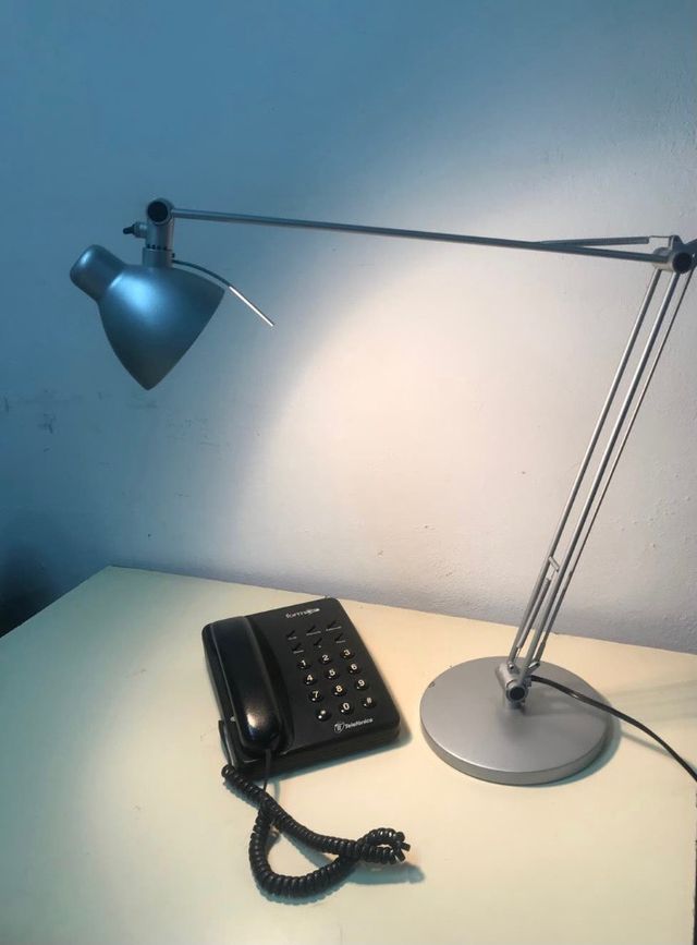 Flexi Ikea plateado sobremesa