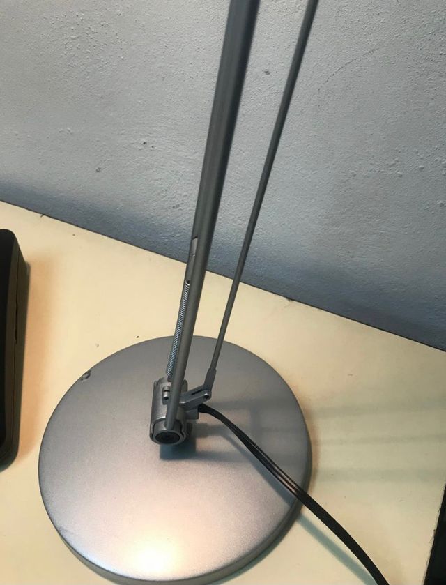 Flexi Ikea plateado sobremesa