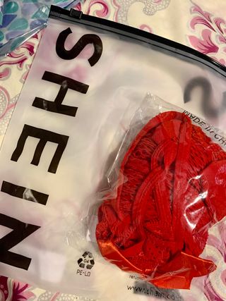 Lencería roja nueva shein de segunda mano por 13 EUR en Almería en WALLAPOP