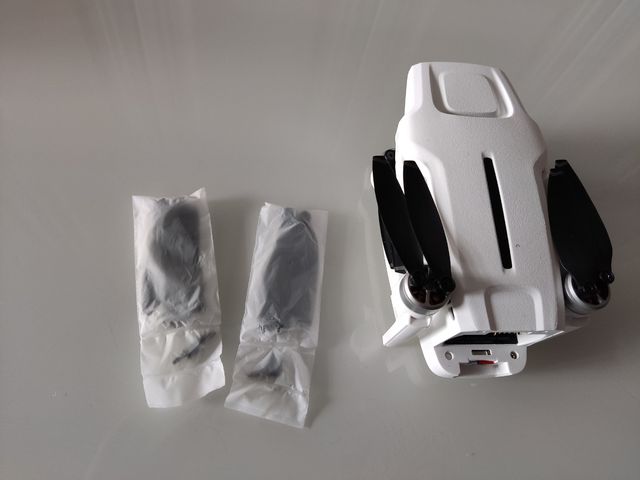 fimi X8 mini. hélices nuevas. originales