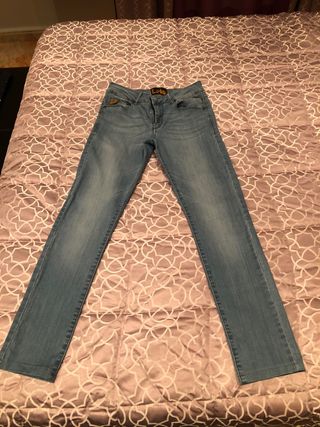 Nueva colección de pantalones y vaqueros Lois | FASHIOLA.es