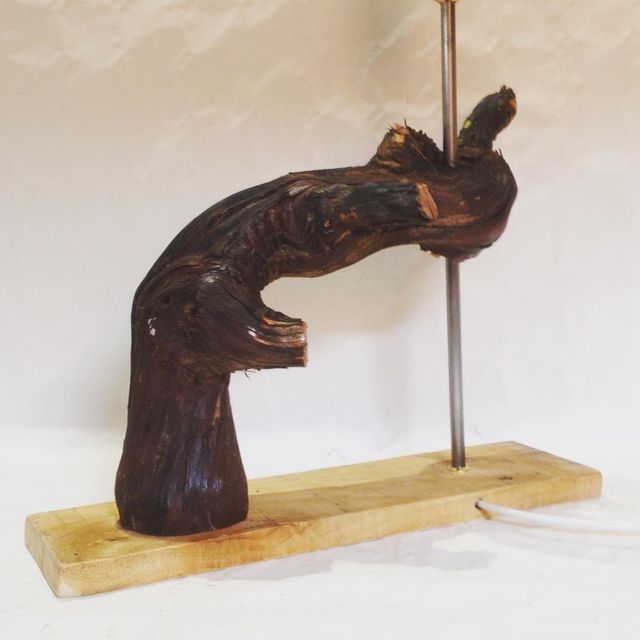Lámpara escultura rama vid