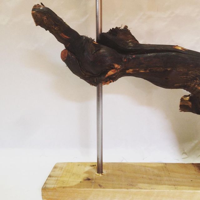 Lámpara escultura rama vid