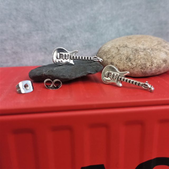 Pendientes de mini guitarra eléctrica de metal