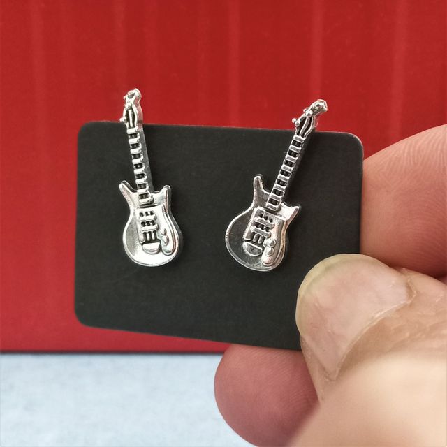 Pendientes de mini guitarra eléctrica de metal