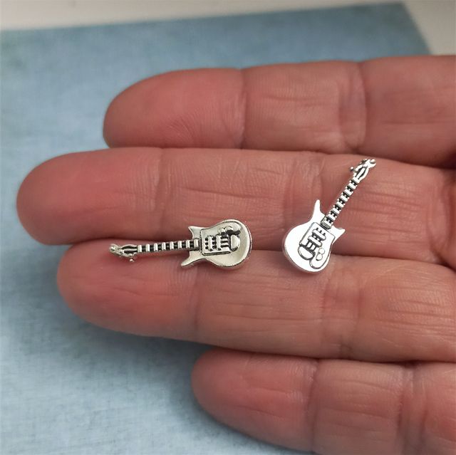 Pendientes de mini guitarra eléctrica de metal