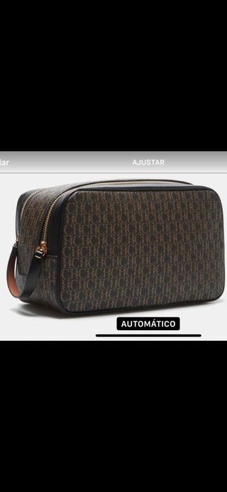 Carolina Herrera neceser nuevo de segunda mano por 169 EUR en Palma de  Mallorca en WALLAPOP