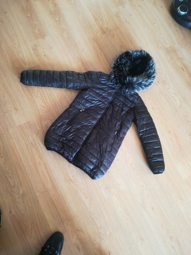 Chaquetón negro.Anorak  de pelo interior sintético