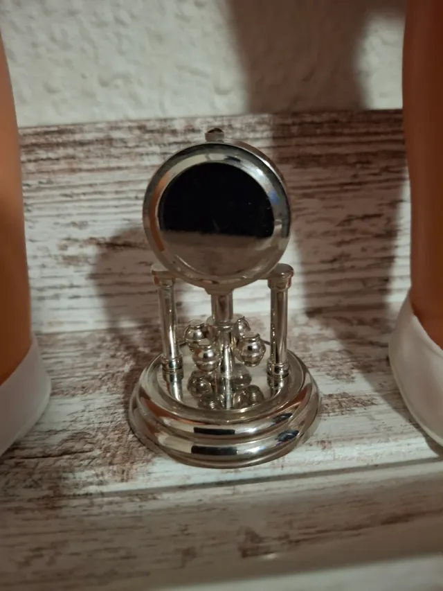 reloj miniatura tamaño Nancy