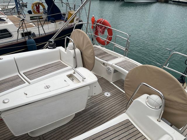 ALQUILO VELERO CASTELLDEFELS  Ibiza Mallorca