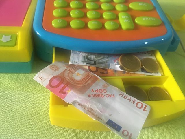 Caja registradora niños