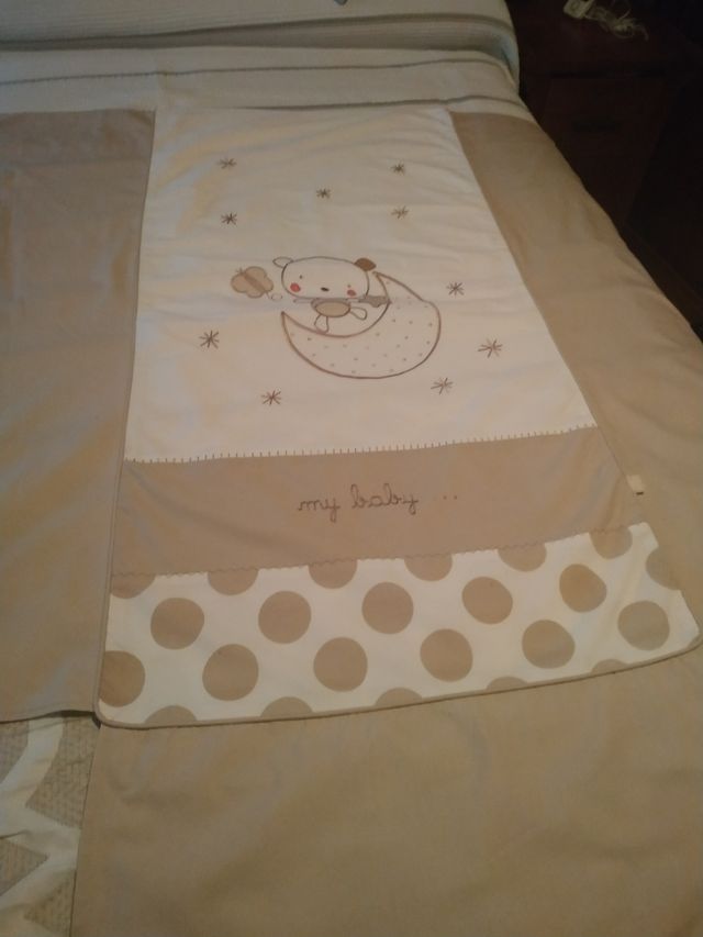 chichoneras y edredón cuna