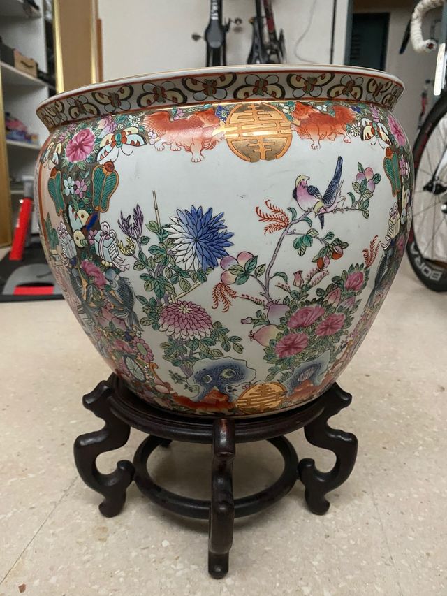 Macetero chino de porcelana de segunda mano por 80 € en Mondragón en