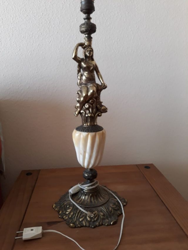 Lámpara de bronce y mármol