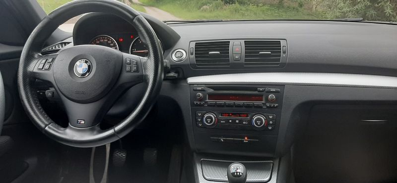 BMW Serie 1 2009 - foto 1