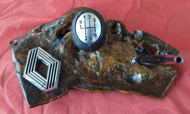 Portabolis trofeo escritorio Renault vintage.