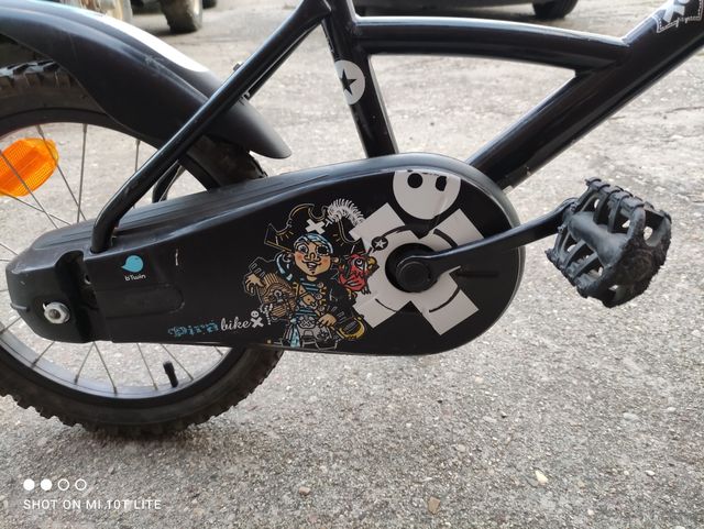 Bicicleta infantil Btwin. Decathlon. 16 pulgadas.