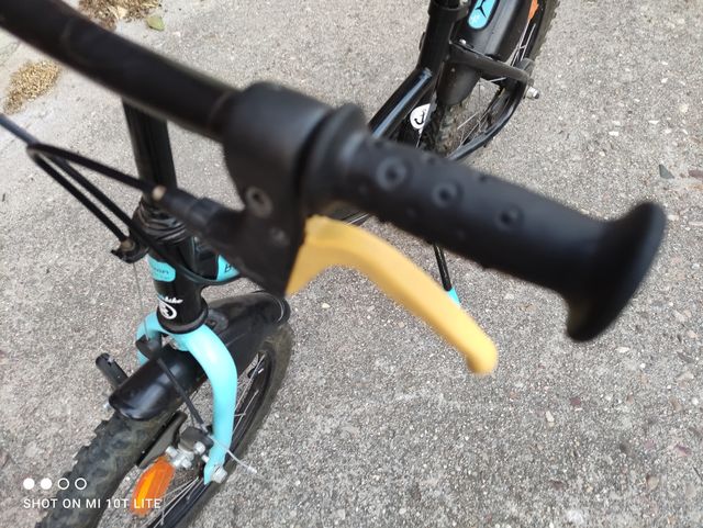 Bicicleta infantil Btwin. Decathlon. 16 pulgadas.