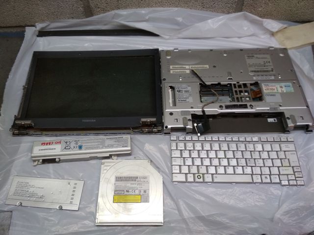 2 Portátiles Toshiba tecra R10
