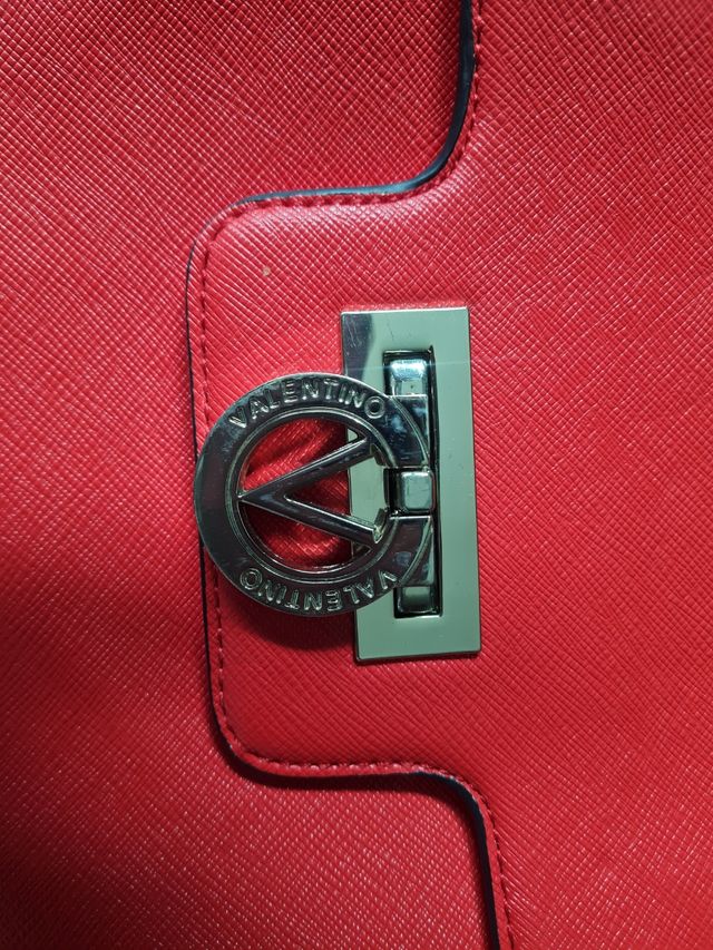 Bolso bandolera de color rojo