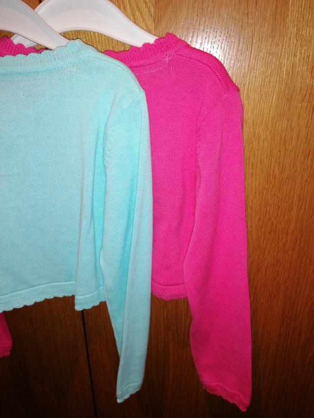 Chaqueta de punto niña talla 5 a 6 años.