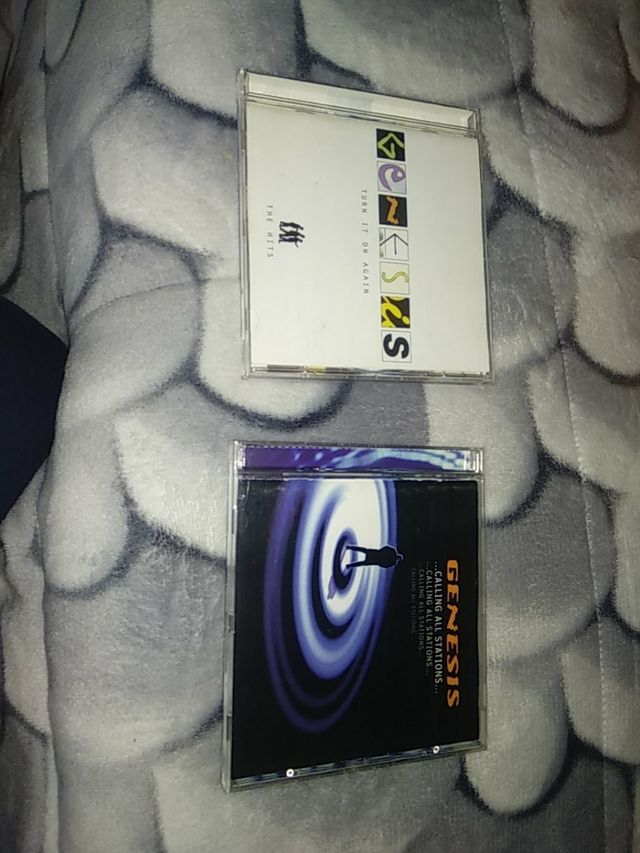 Génesis...calling .turn it on again