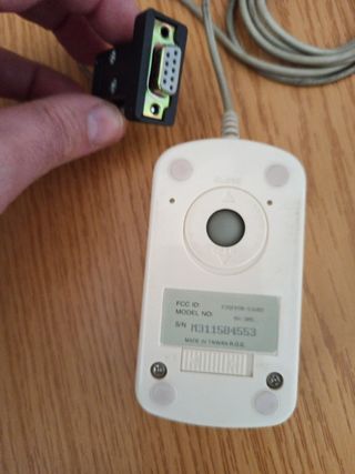 Ratón puerto serie de segunda mano por 1 € en Madrid en WALLAPOP