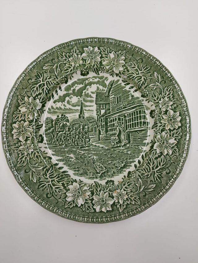 Plato cerámica inglés Royal Tudor.