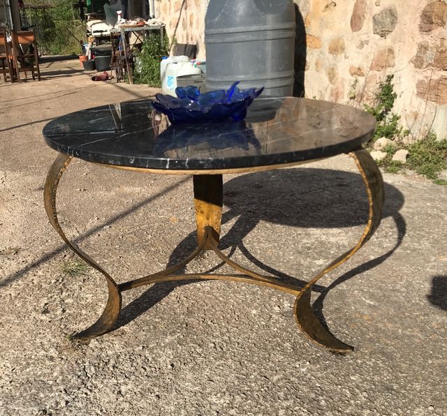 Mesa de centro con marmol