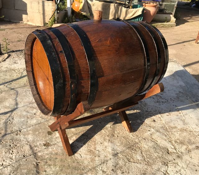 Antiguo tonel