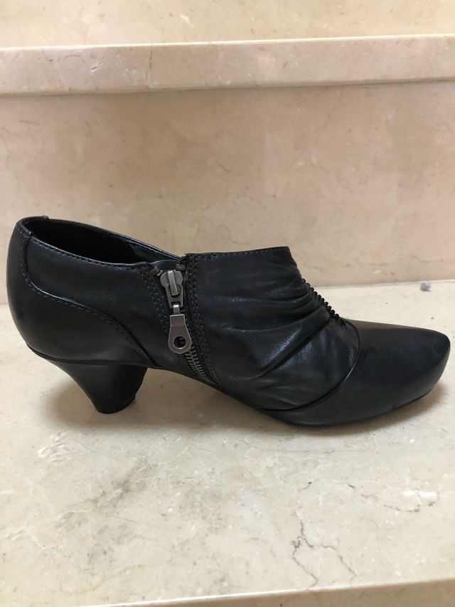 Zapato abotinado piel 37,5