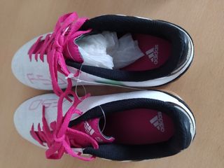 Adidas F50 blancas y rosas de segunda mano por 13 EUR en Zaragoza en  WALLAPOP