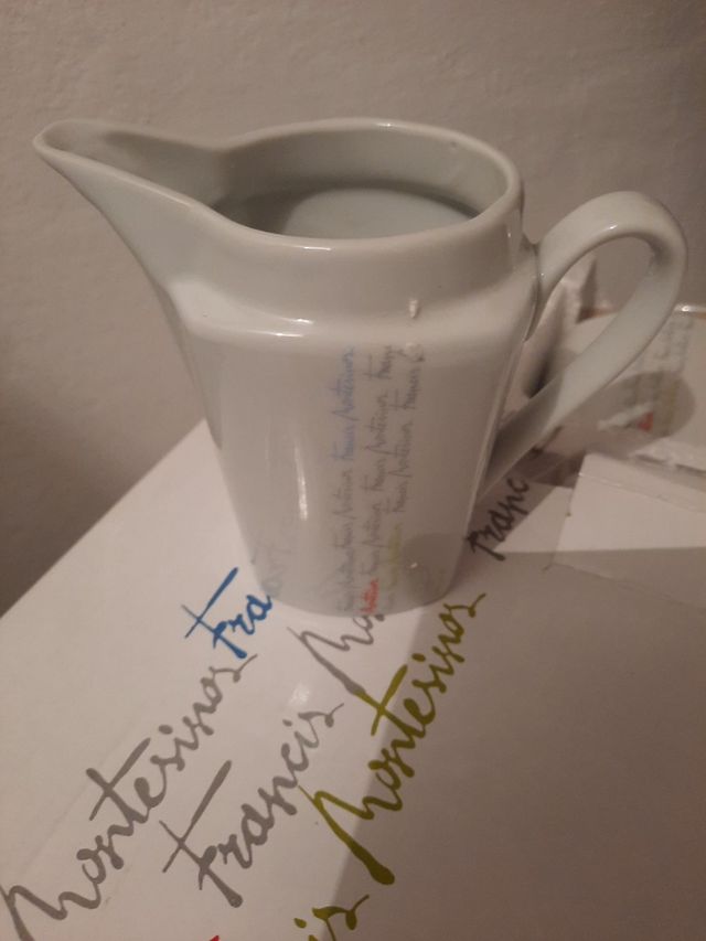 JUEGO DE TAZAS Y LECHERA."FRANCIS MONTESINOS"