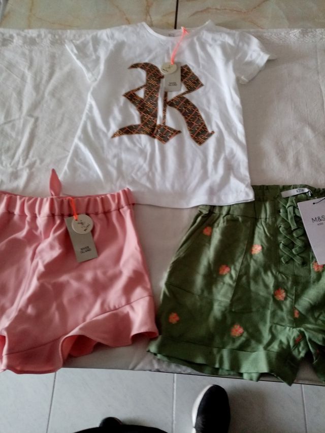 Vendo camiseta y dos pantalones niños