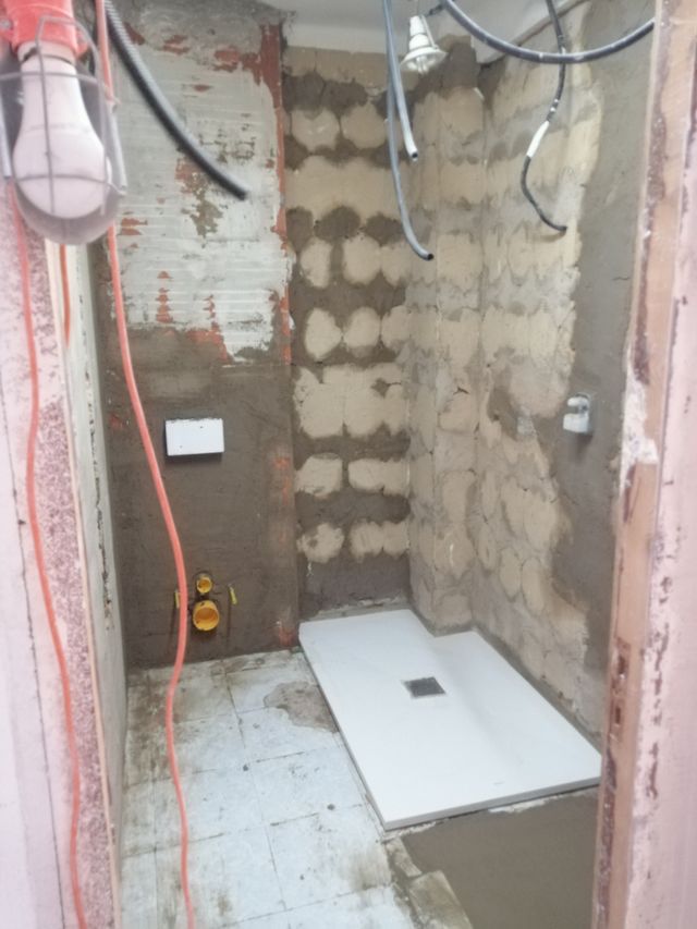 albañil,manitas, chapador, pisero, etc.....