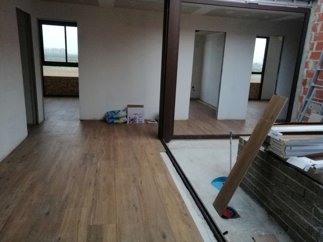 albañil,manitas, chapador, pisero, etc.....