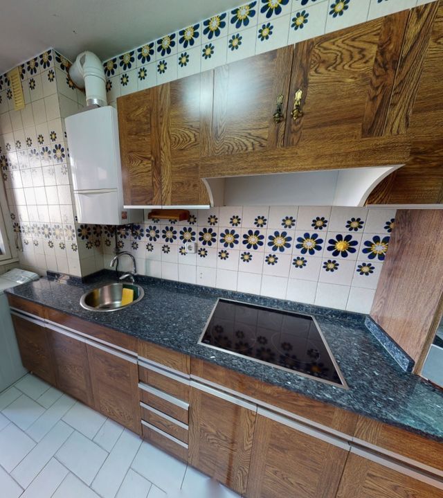 Muebles de cocina con granito, se van a desmontar de segunda mano por