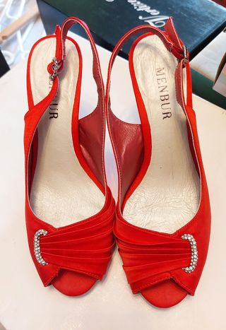 Zapatos fiesta Menbur de segunda mano por 10 EUR en Quart de Poblet en  WALLAPOP