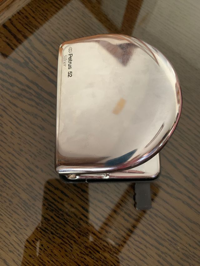 Taladradora de oficina 2 punzones. Petras 52