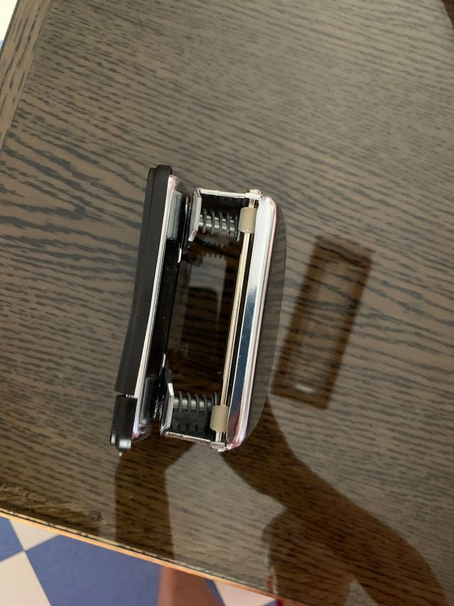 Taladradora de oficina 2 punzones. Petras 52