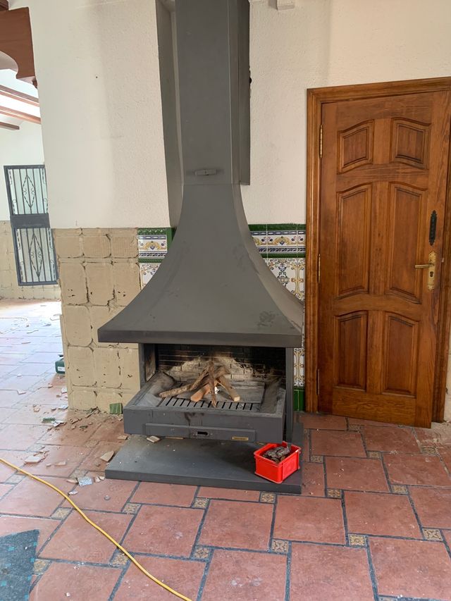 Chimenea de segunda mano por 600 € en Benimamet en WALLAPOP