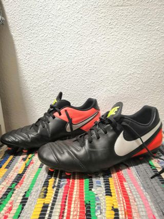 nike tiempo 42.5