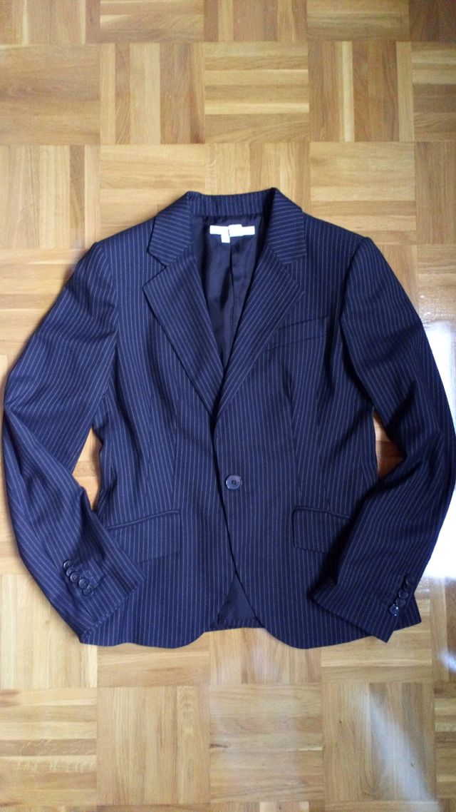 Conjunto chaqueta pantalón de Zara, zapato a juego