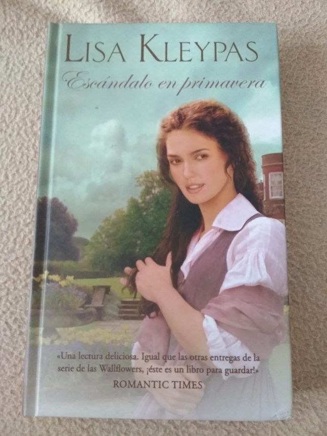 Libro "escándalo en primavera" de Lisa Keyplas